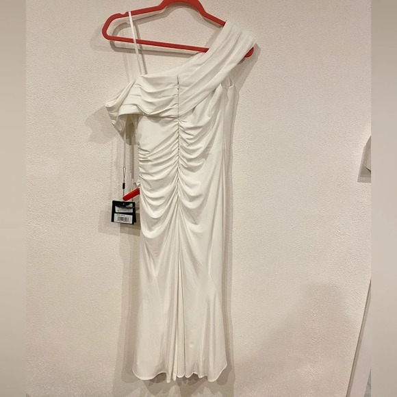 NWT Mac Duggal Ruched Off-The-Shoulder Midi Dress Size 8 - Picture 6 of 6